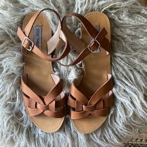 Steve Madden buckle flat sandals